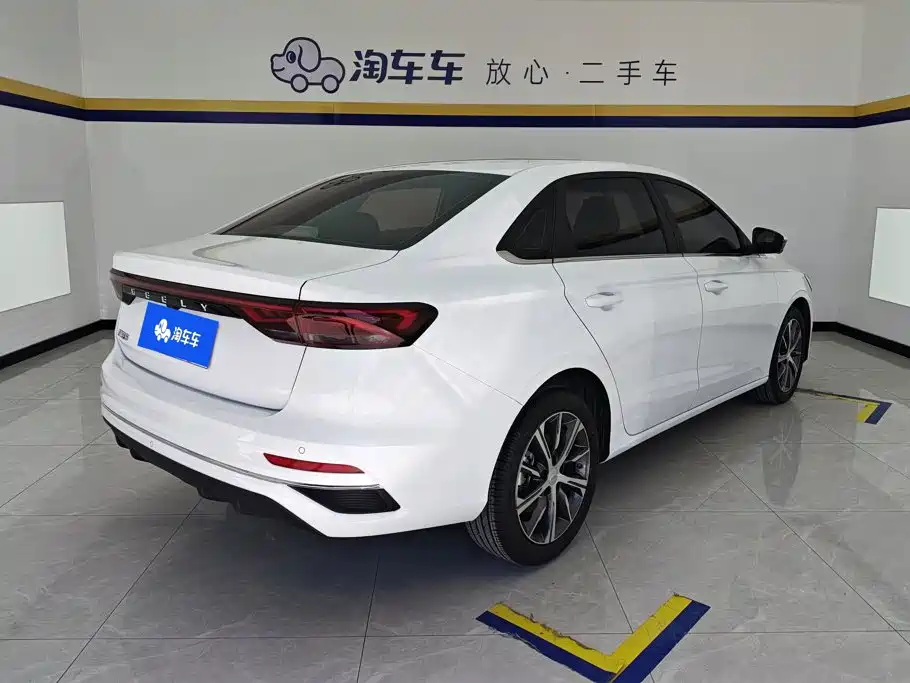 Geely Emgrand — миниатюра 3
