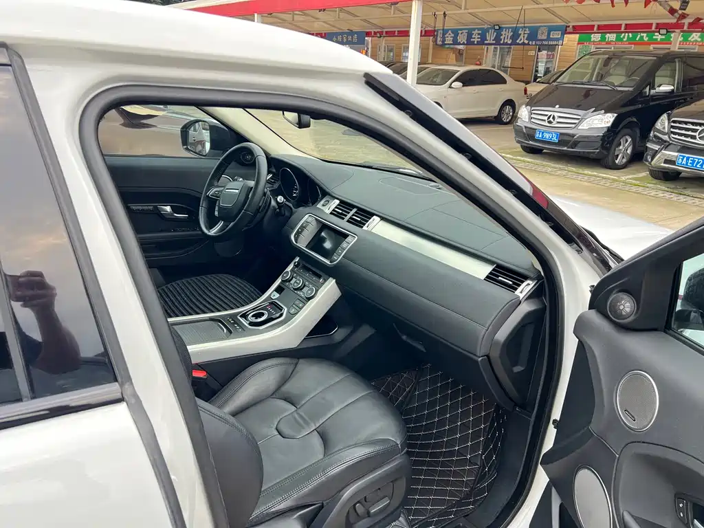 Land Rover Evoque (Import) — миниатюра 18