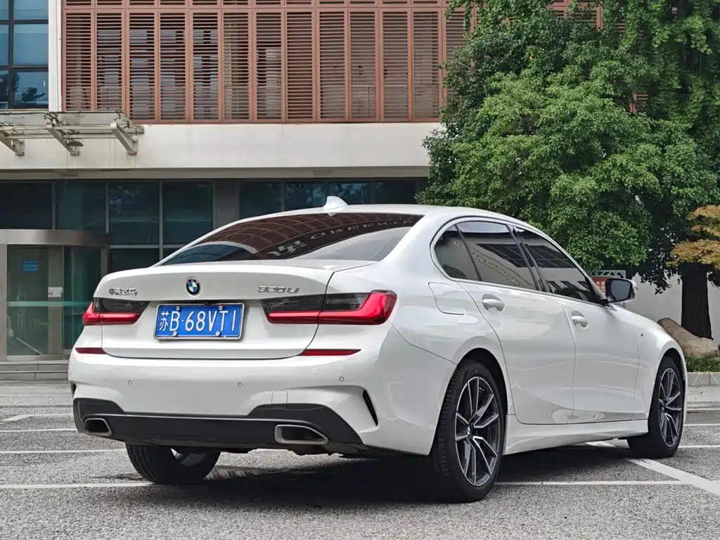BMW 3 Series — миниатюра 8