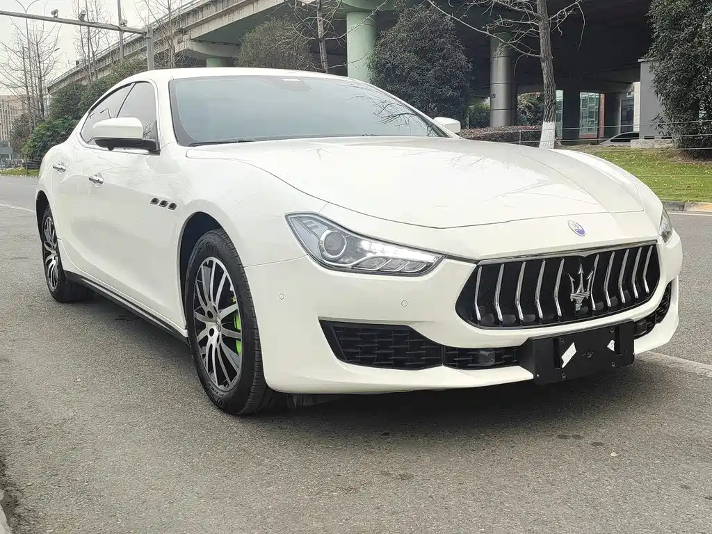 MASERATI GHIBLI