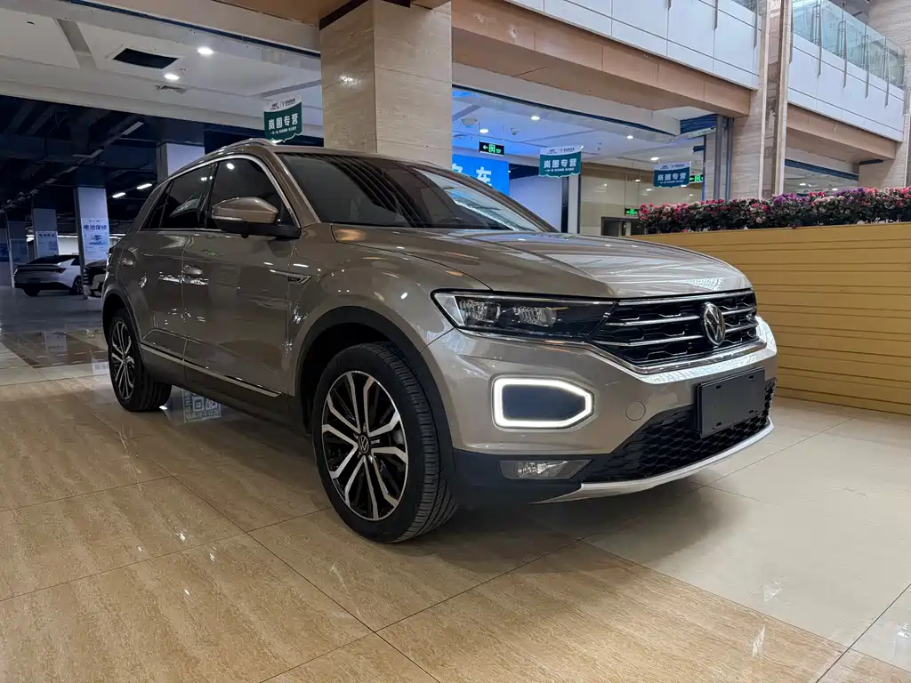 Volkswagen T-Roc — миниатюра 3