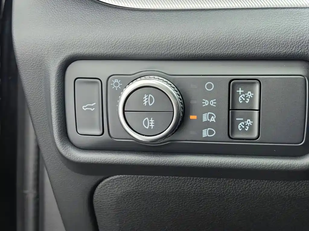 Ford Explorer — миниатюра 21