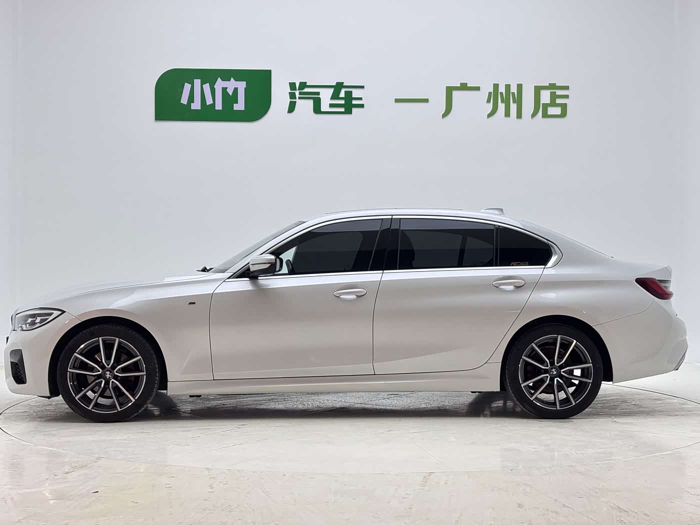 BMW 3 Series 2.0 л 2022 г. Белый, пробег 36000 км