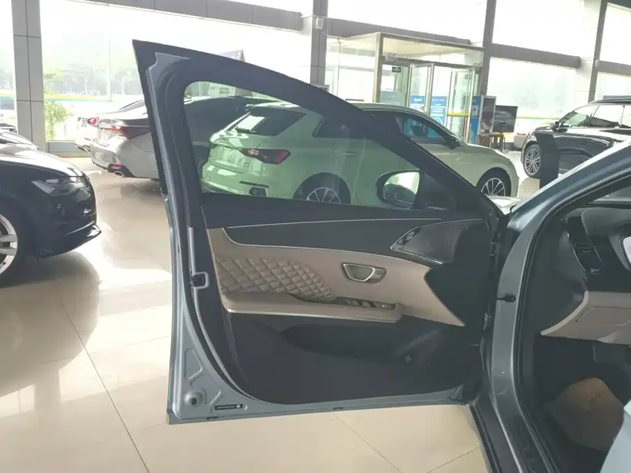 BYD Han — миниатюра 7