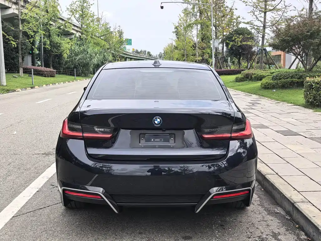 BMW i3 — миниатюра 8