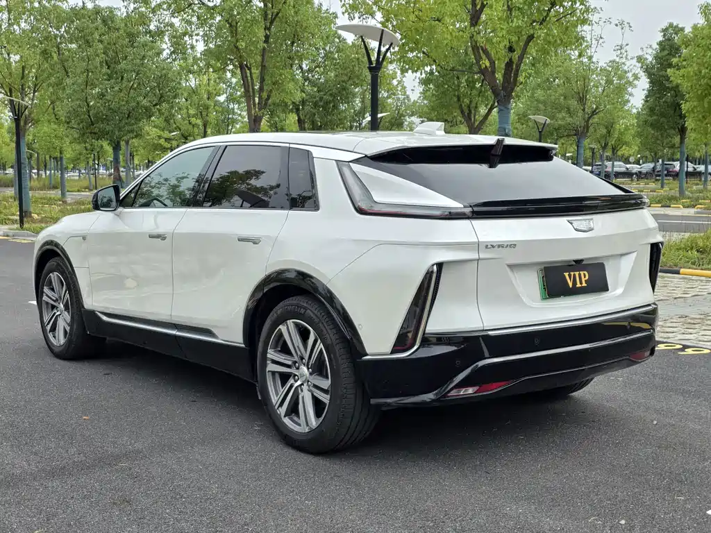 Cadillac Lyriq — миниатюра 6