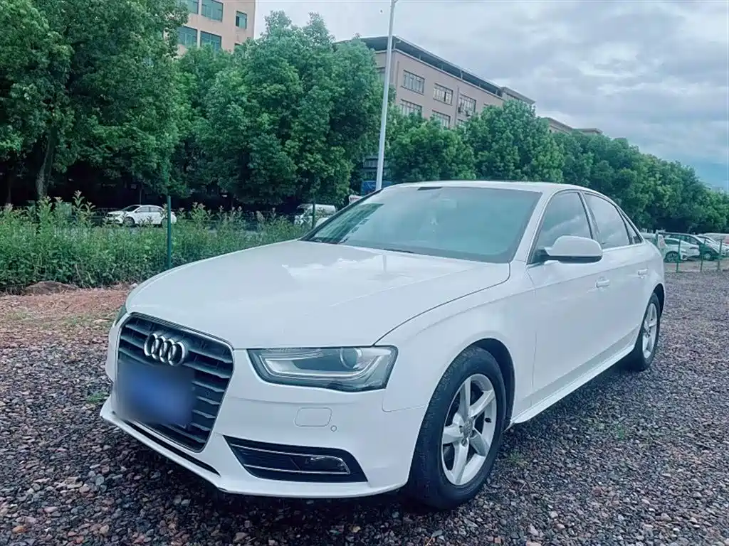 Audi A4L 2014