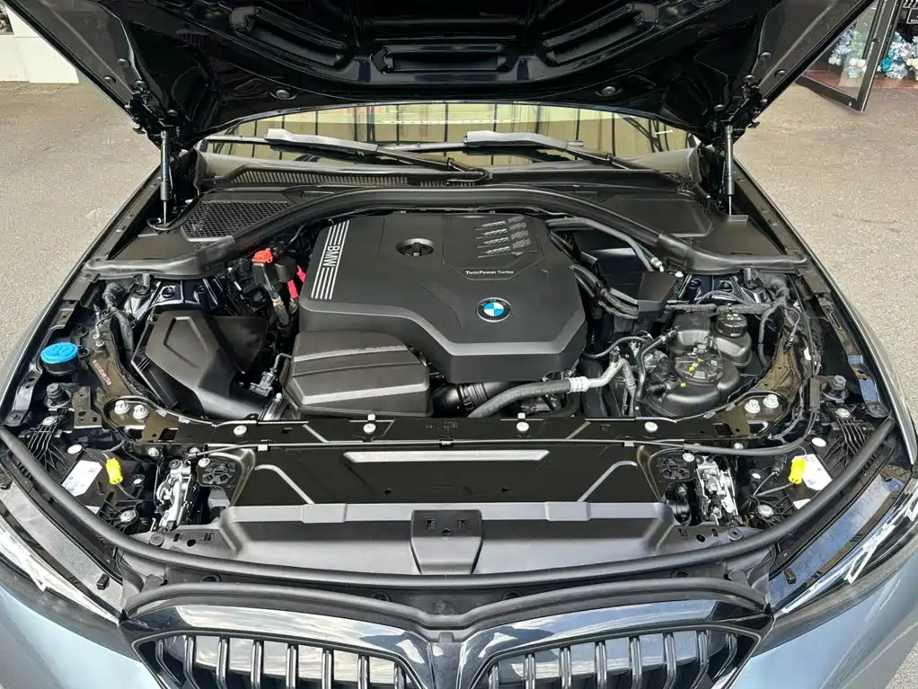BMW 3 Series — миниатюра 13