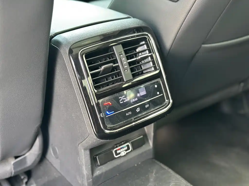 Volkswagen Passat — миниатюра 10