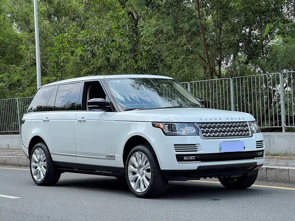 Land Rover Range Rover — миниатюра 2