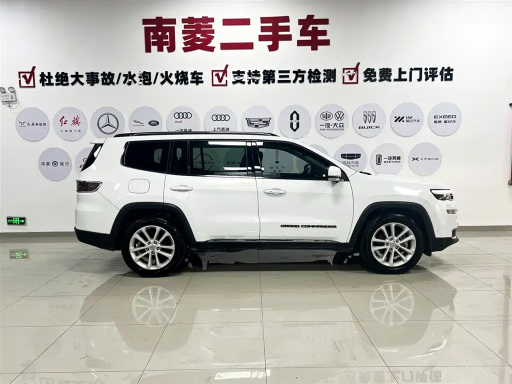 JEEP GRAND COMMANDER