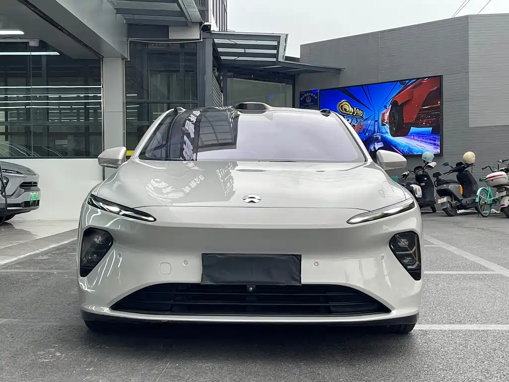 NIO NIO ET7