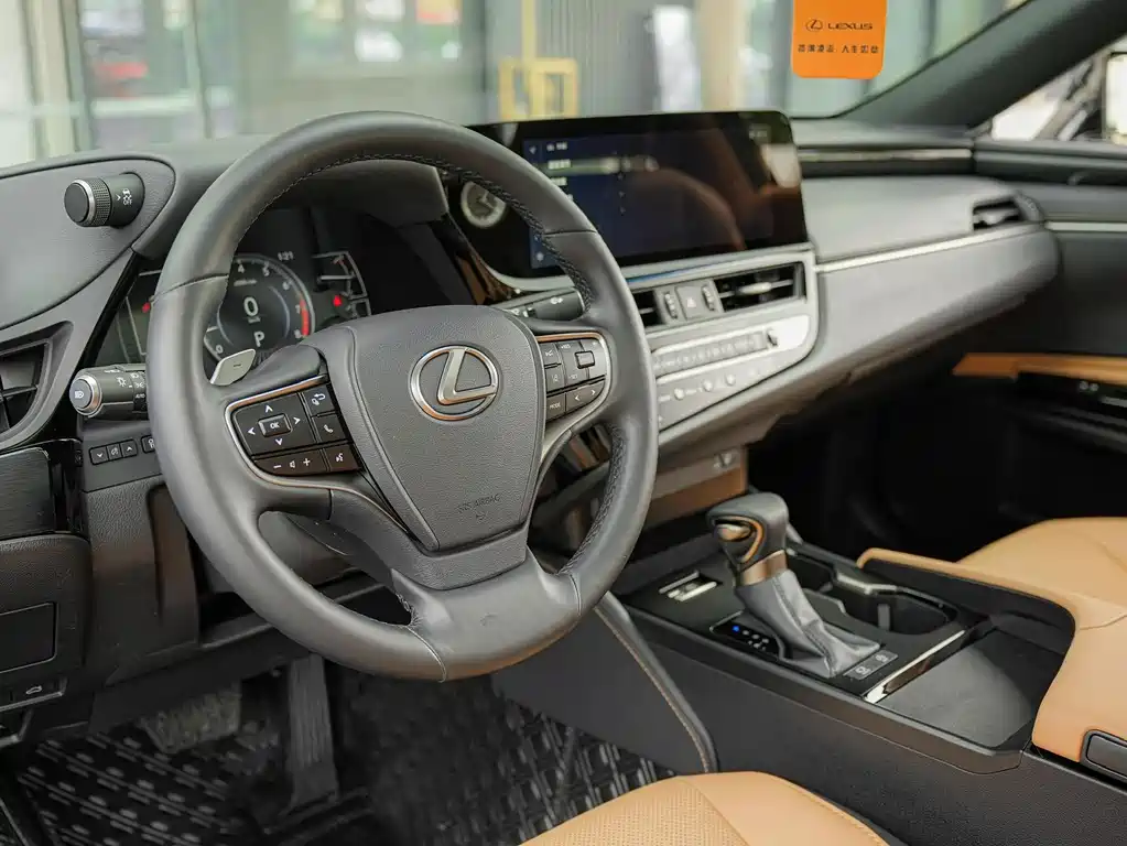 Lexus ES — миниатюра 7