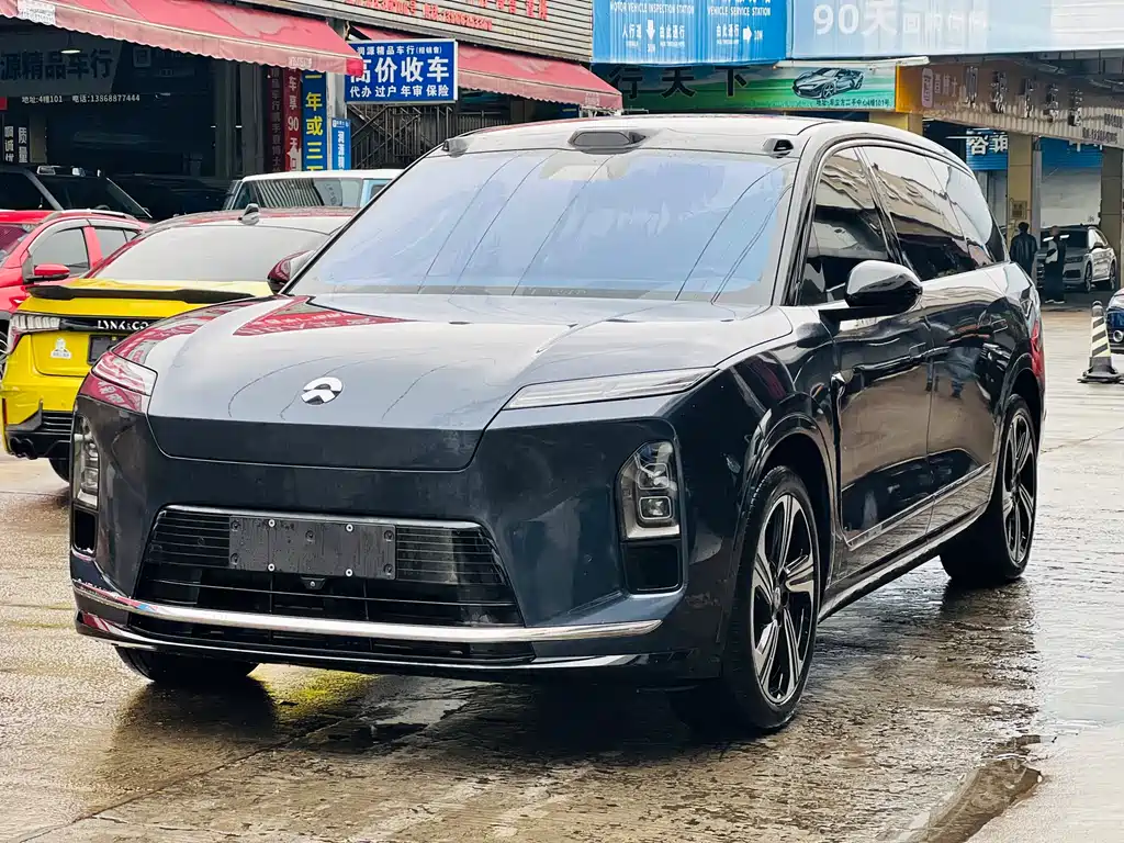 Nio ES8 2025