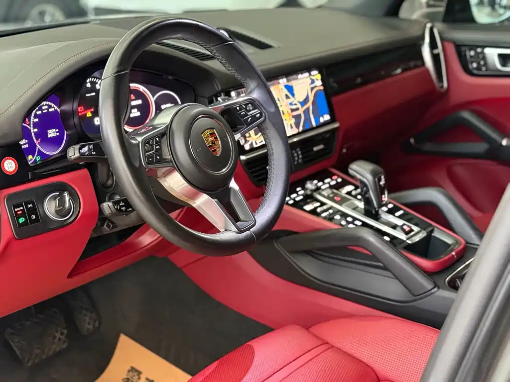 Porsche Cayenne — миниатюра 7