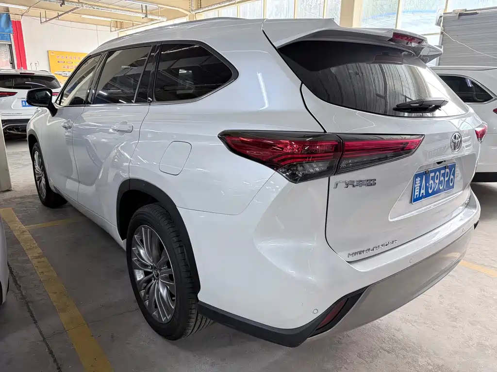 Toyota Highlander — миниатюра 20