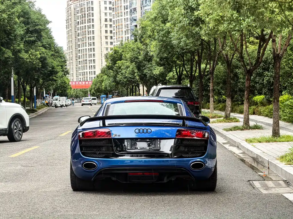 Audi R8 — миниатюра 9