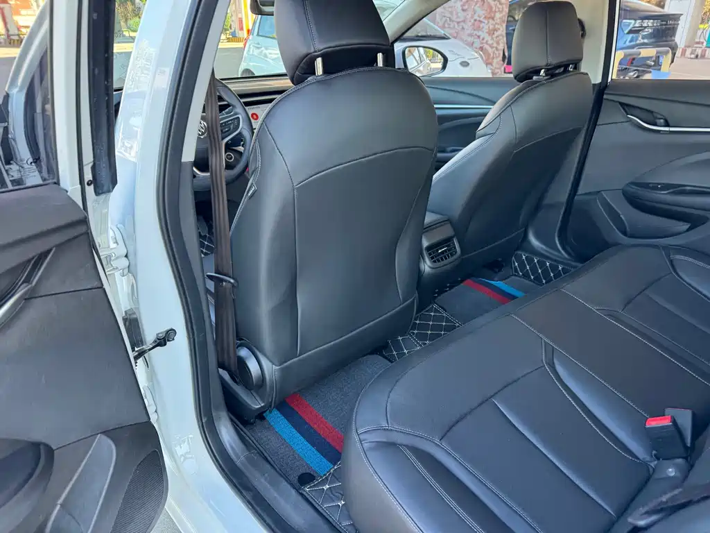 Buick Excelle — миниатюра 6
