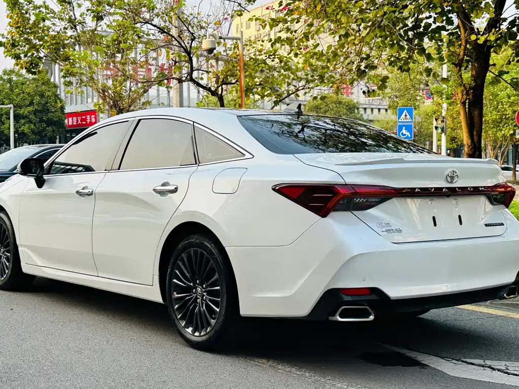Toyota Avalon 2023 2.5L Touring Luxury