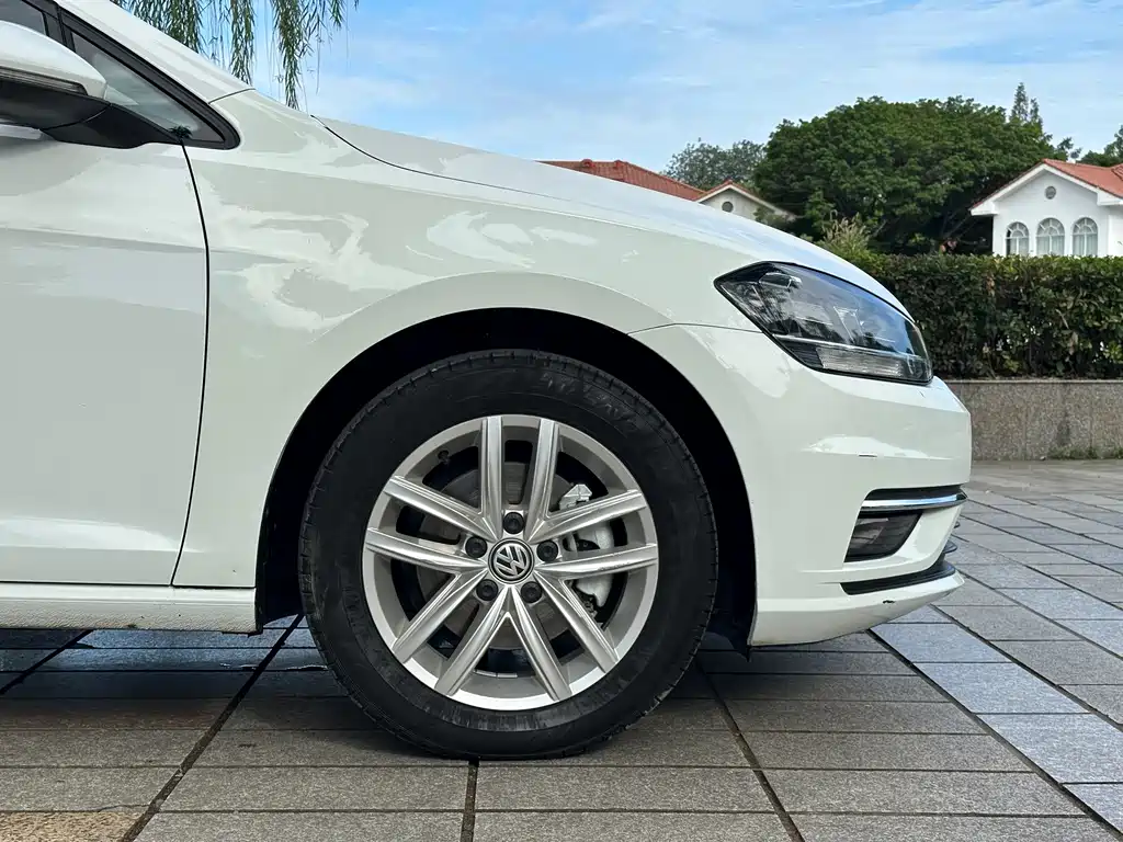 Volkswagen Golf — миниатюра 8