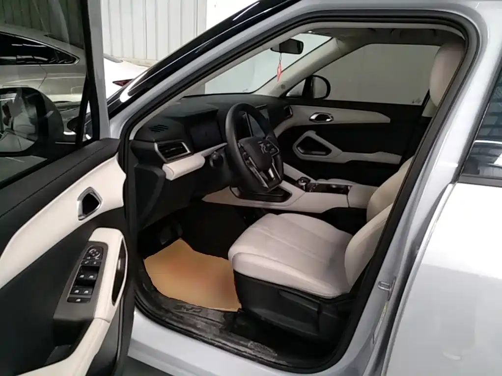 BYD Yuan UP — миниатюра 16