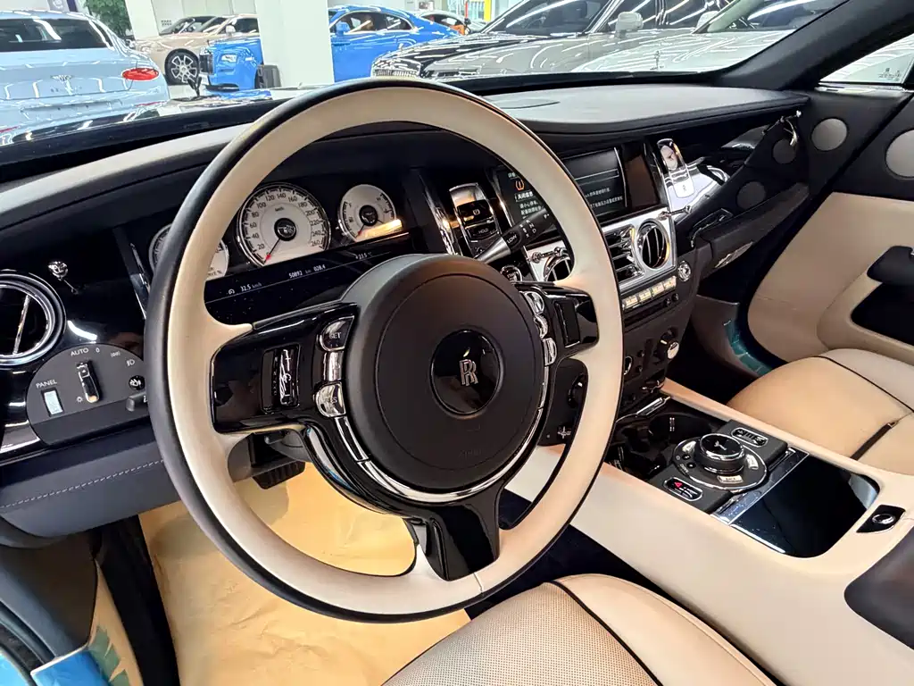 Rolls-Royce Wraith — миниатюра 12