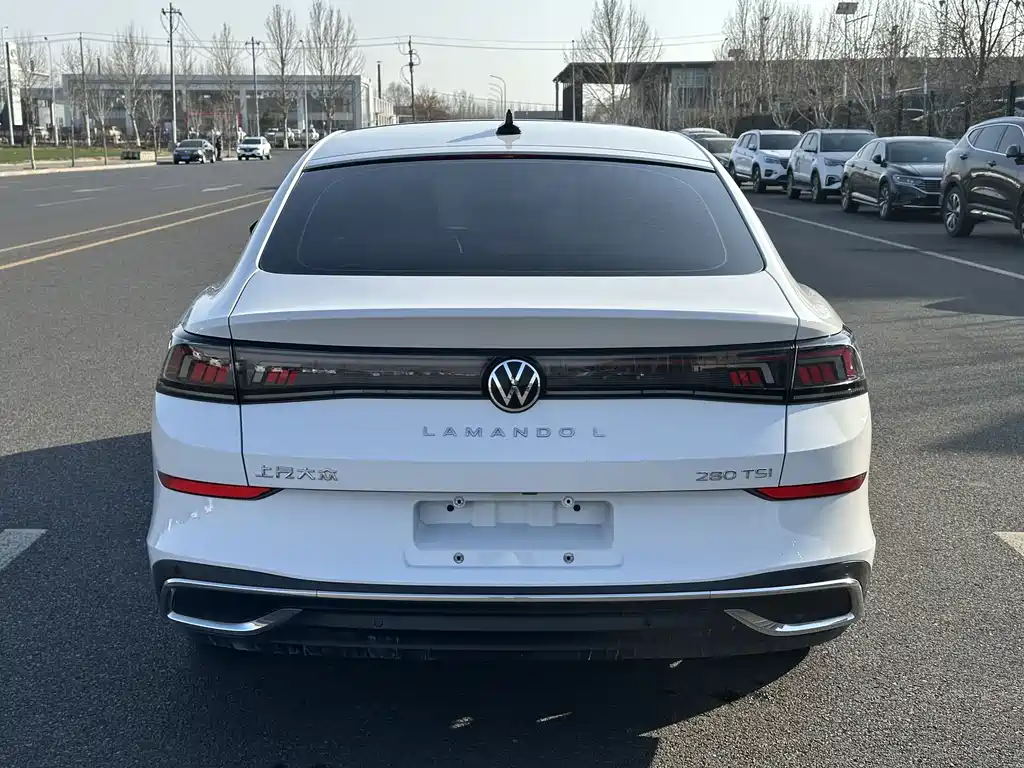 VOLKSWAGEN LINGDU