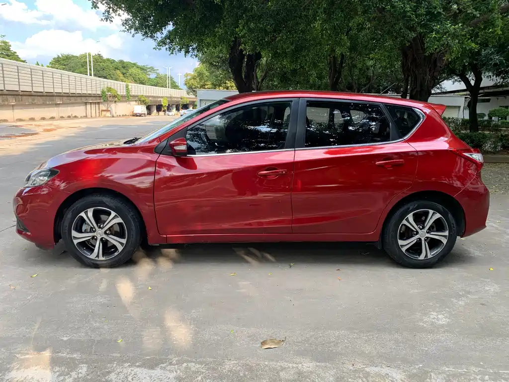 Nissan Tiida 1.6L CVT Smart Drive Edition China VI, фото 3