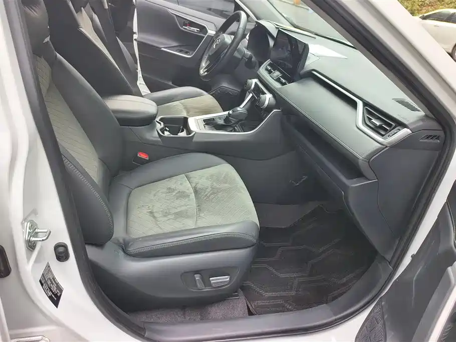 TOYOTA RAV4 RONGFANG