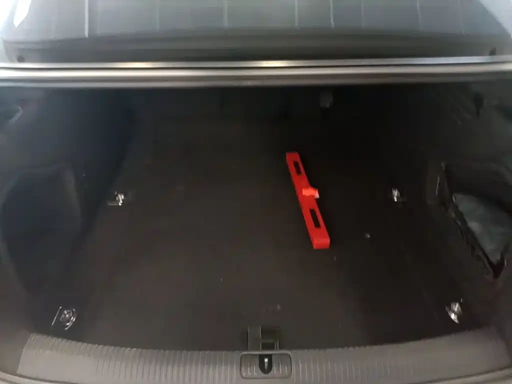 Audi A4L — миниатюра 19