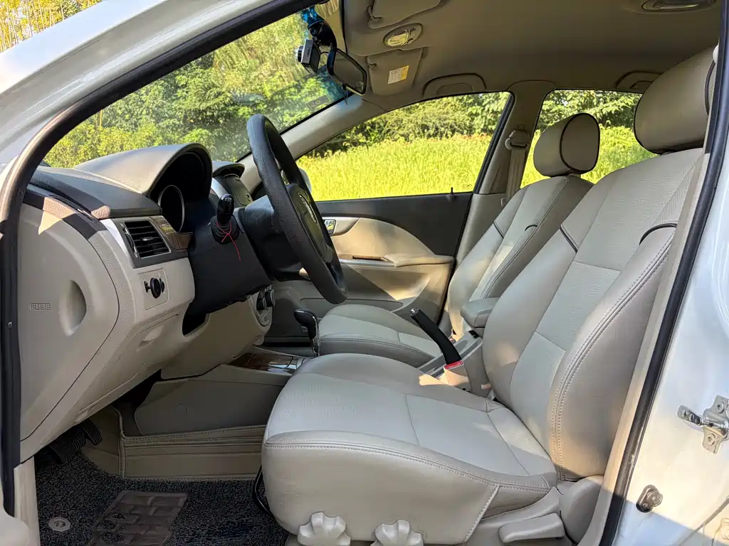 Buick Excelle — миниатюра 13