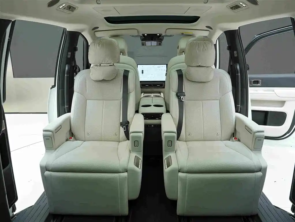 Li Auto Li MEGA — миниатюра 18