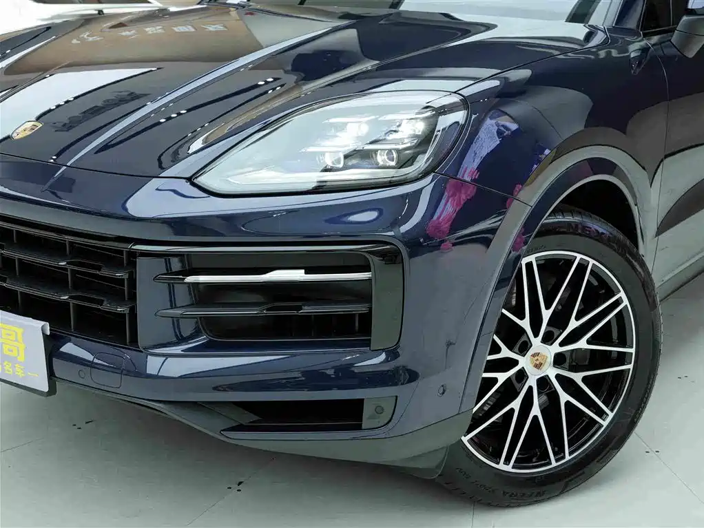 Porsche Cayenne — миниатюра 21
