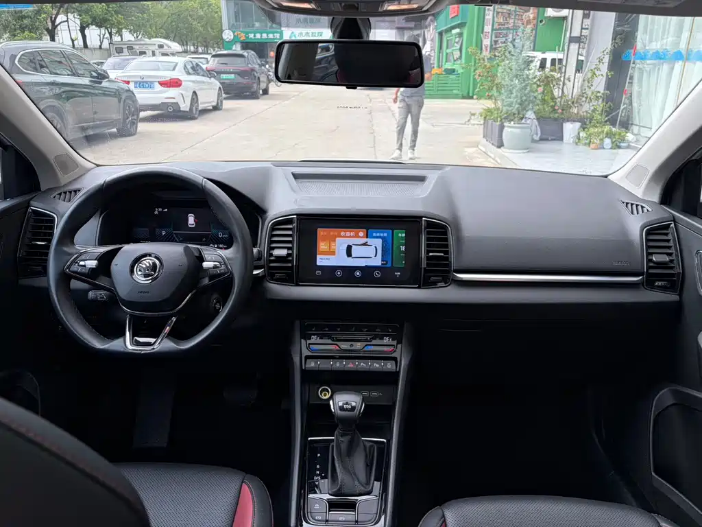 Skoda Karoq — миниатюра 11
