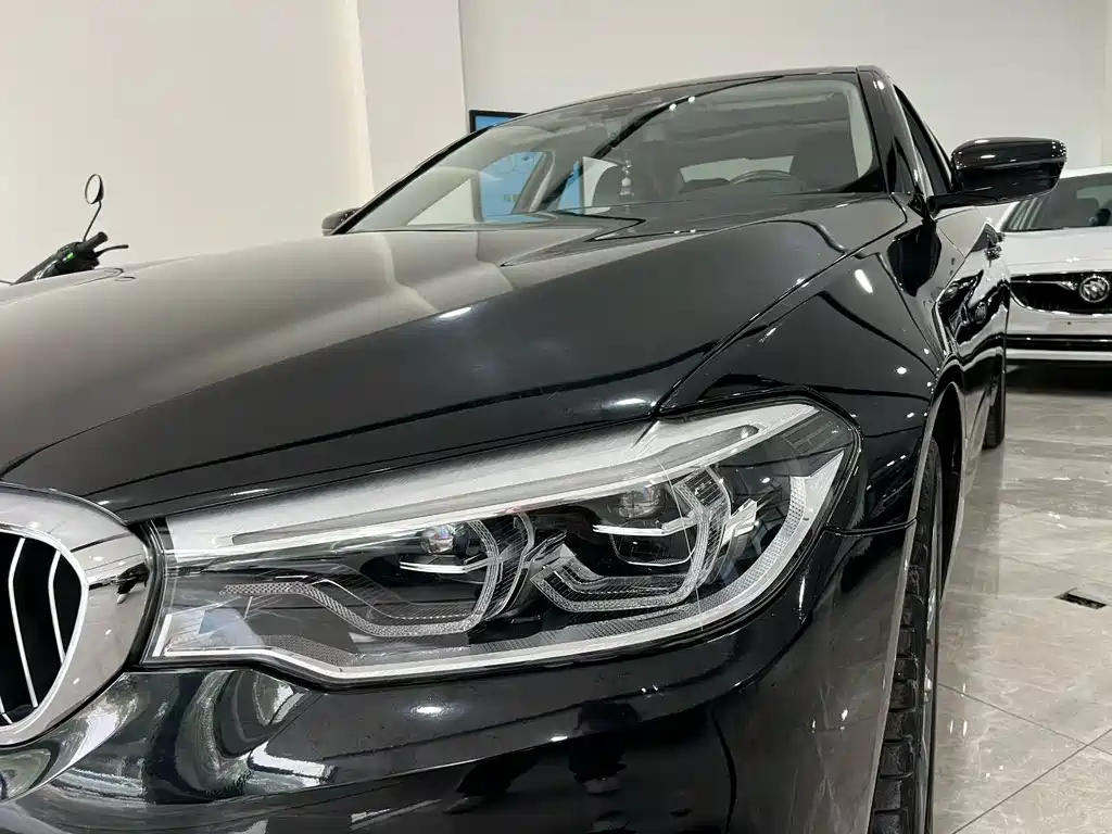 BMW 5 SERIES NEW ENERGY