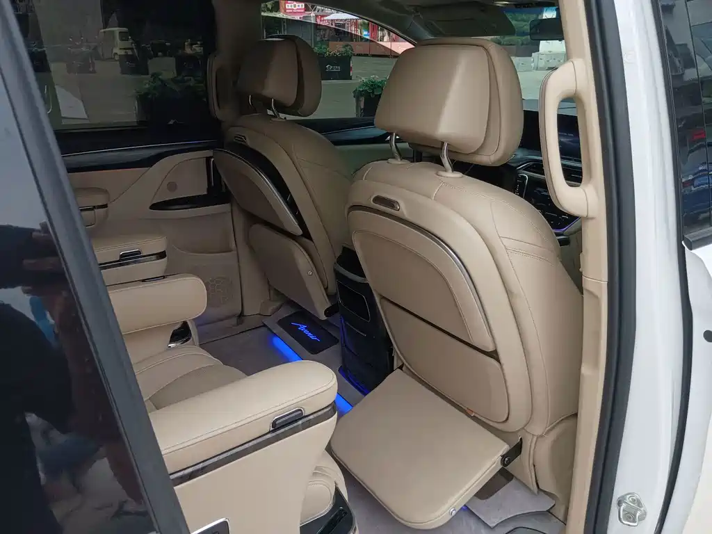 Buick GL8 — миниатюра 12
