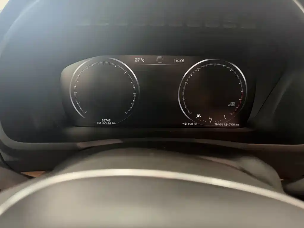 Volvo XC90 — миниатюра 7