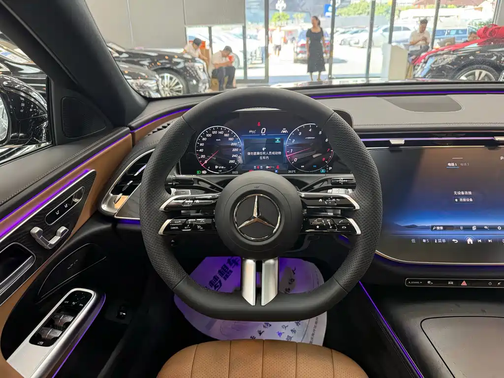 Mercedes-Benz E-Class — миниатюра 15