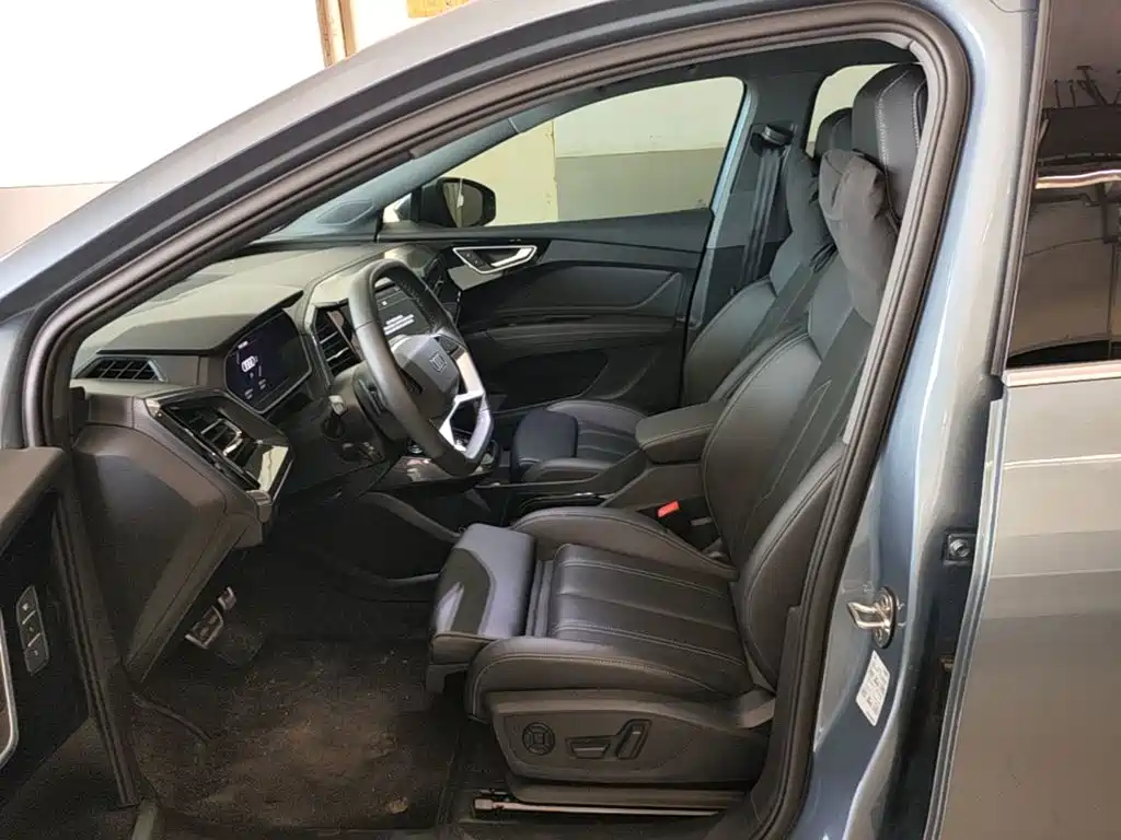 Audi Q4 e-tron — миниатюра 15