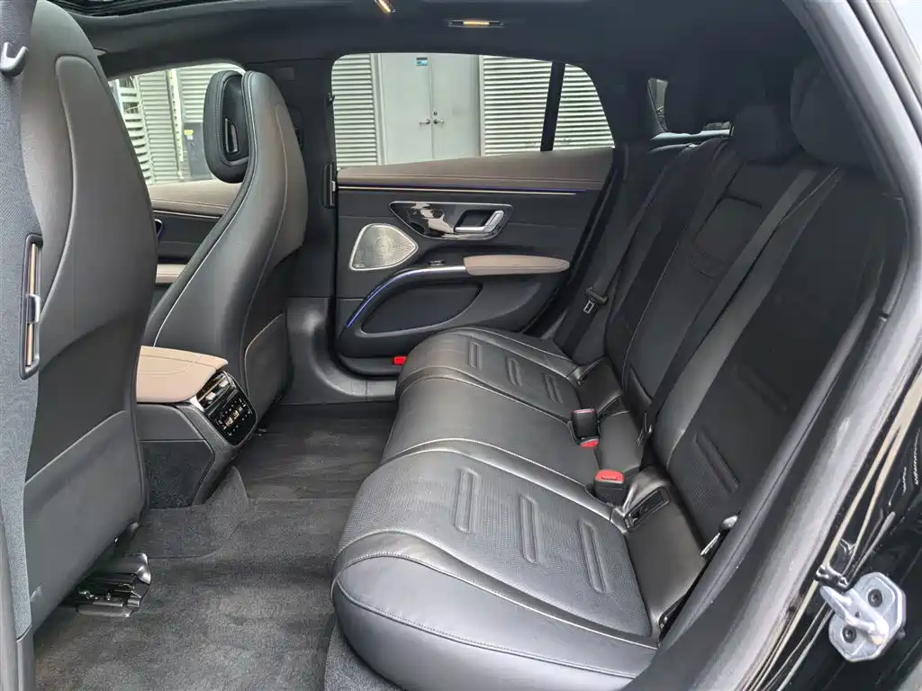 MERCEDES-BENZ EQS AMG