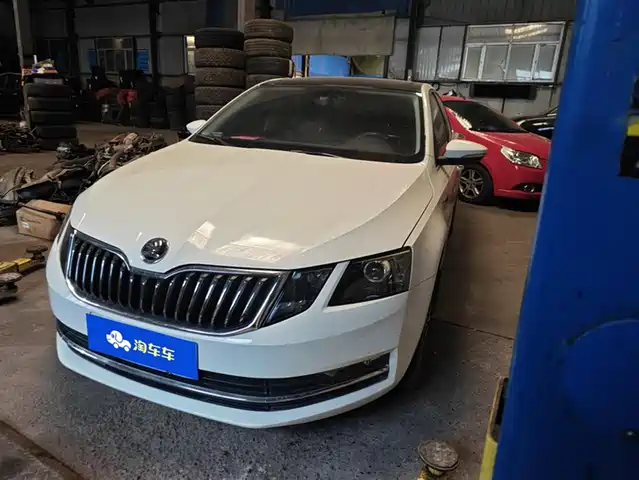 SKODA OCTAVIA
