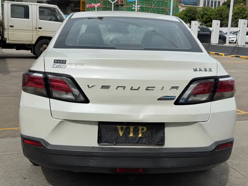 Venucia D60 — миниатюра 5