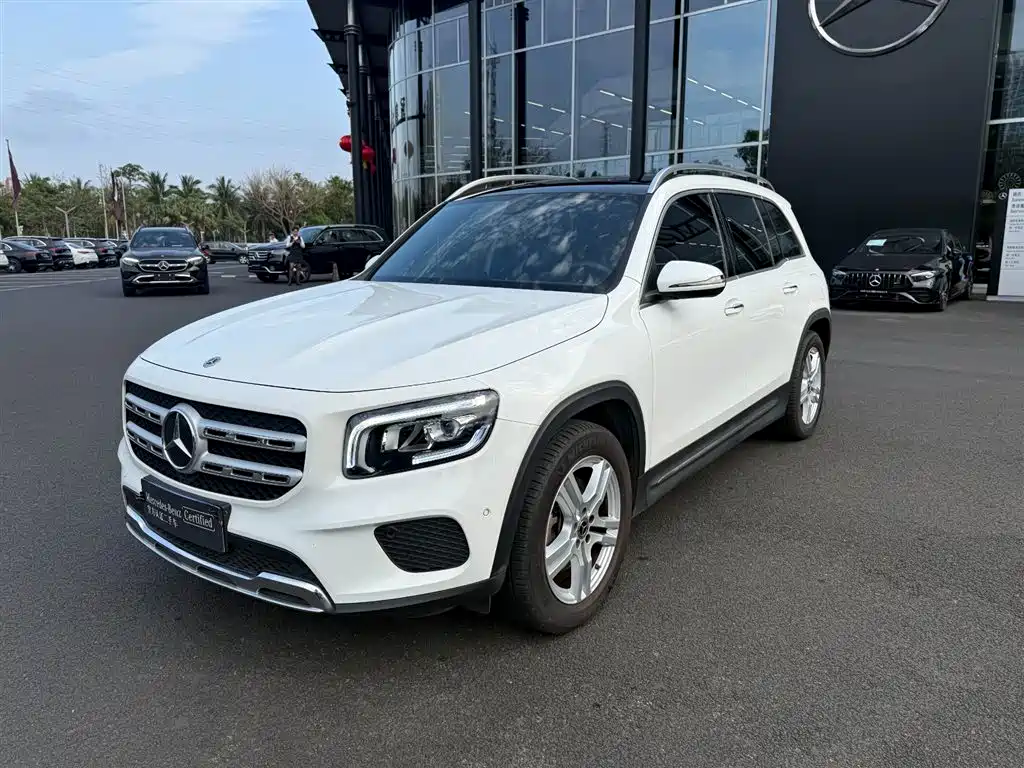 MERCEDES-BENZ GLB