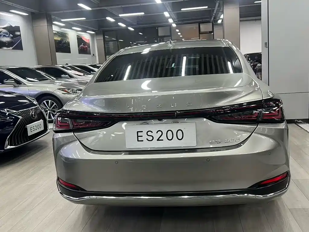 Lexus ES — миниатюра 8