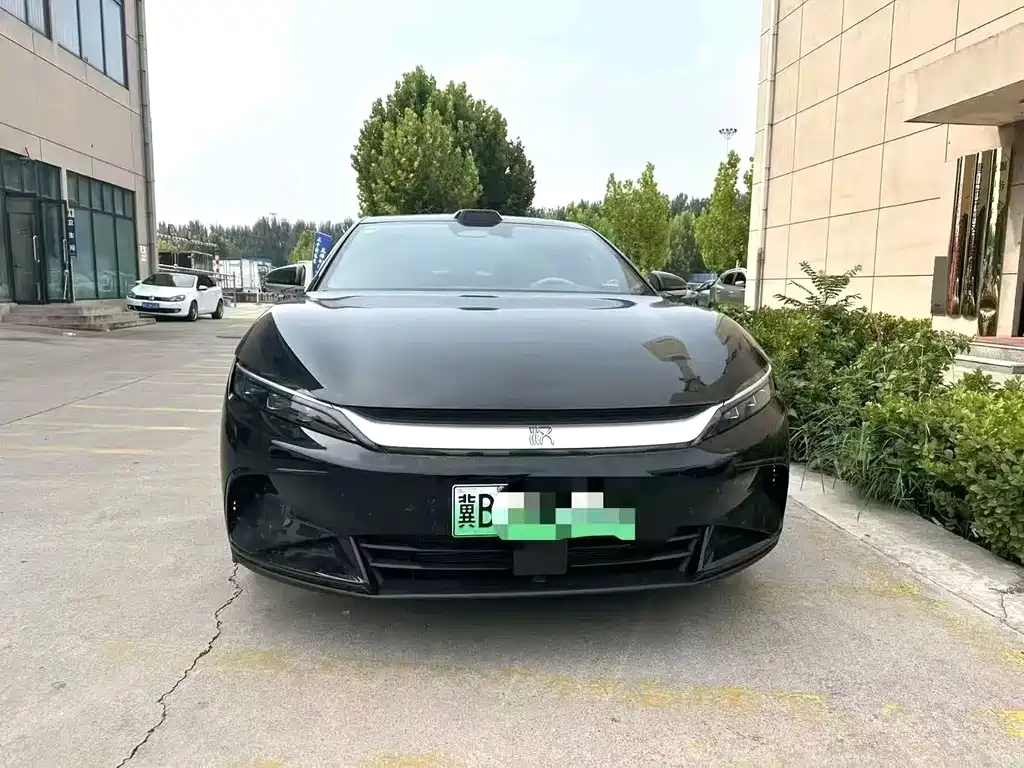 BYD Han — миниатюра 2