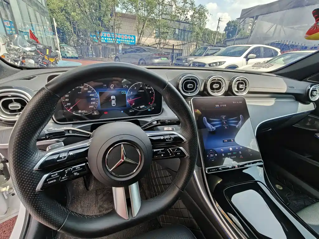 Mercedes-Benz C-Class — миниатюра 18