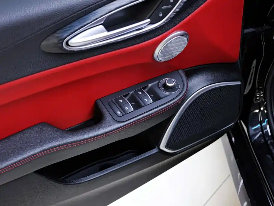 Alfa Romeo Giulia — миниатюра 17