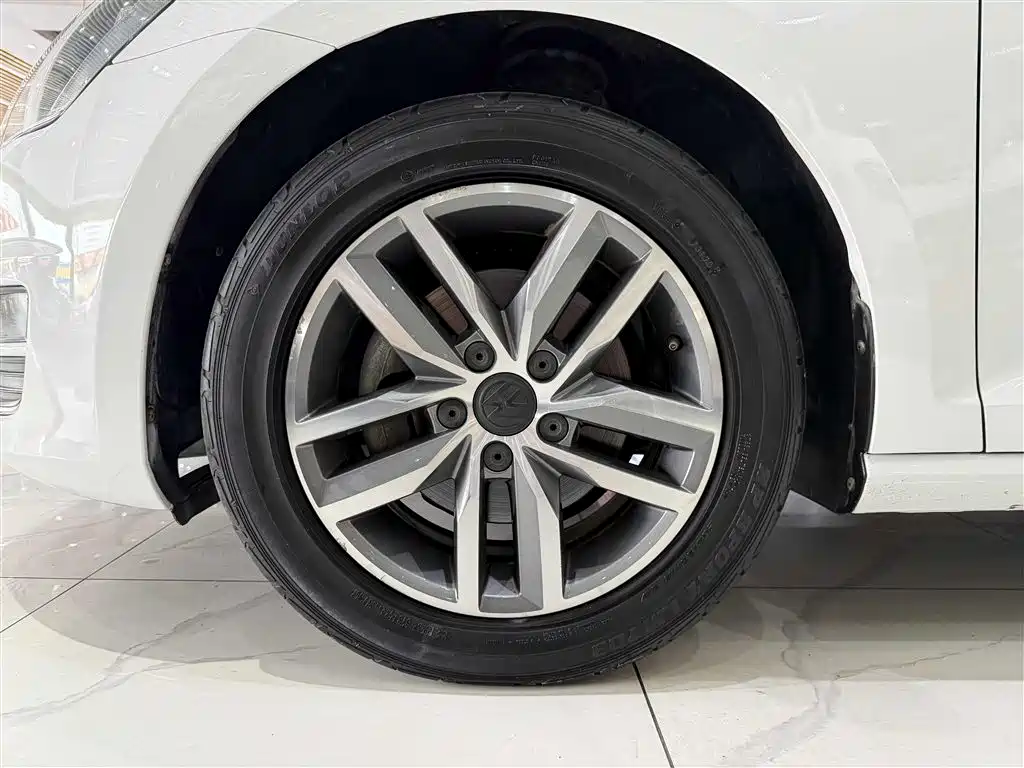 Volkswagen Golf 2015 1.4TSI AT Luxury
