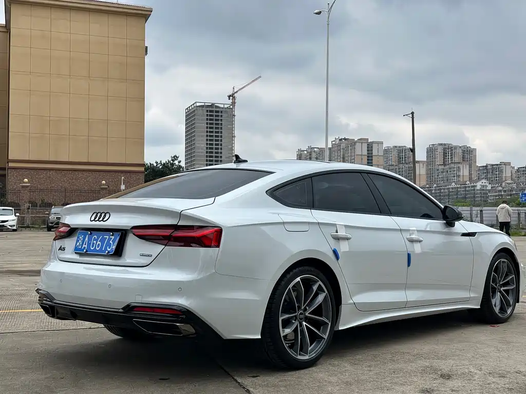 Audi A5 2025 Sportback 40 TFSI quattro Luxury