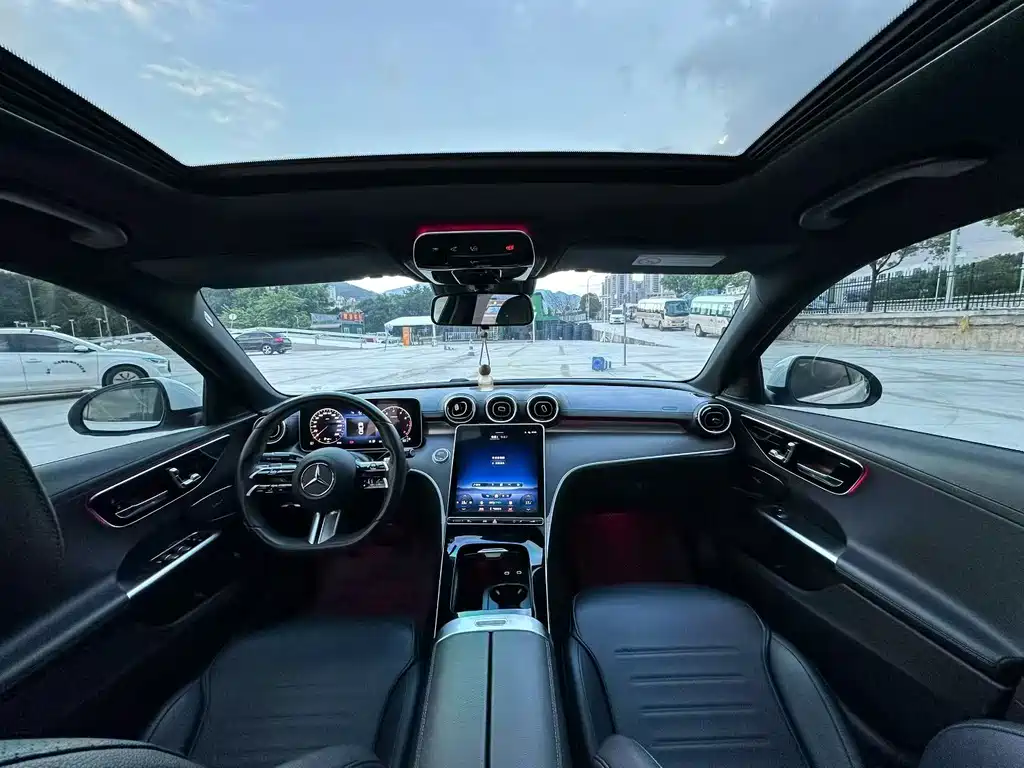 Mercedes-Benz C-Class — миниатюра 6